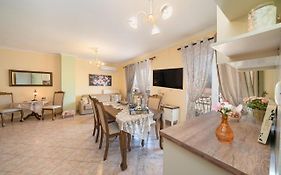 Aigli Elegant Sea View Apartment In Argostoli